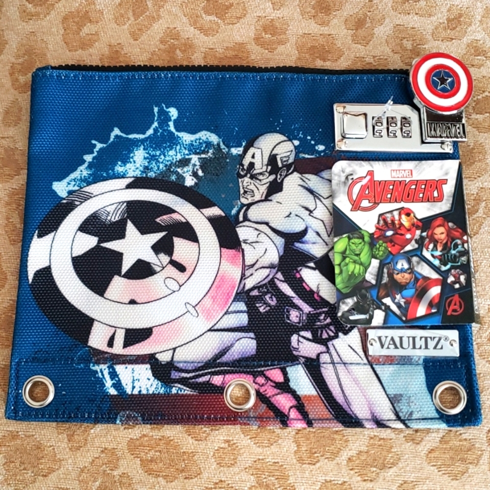 Marvel Avengers Vaultz Locking Pouch NWT.
